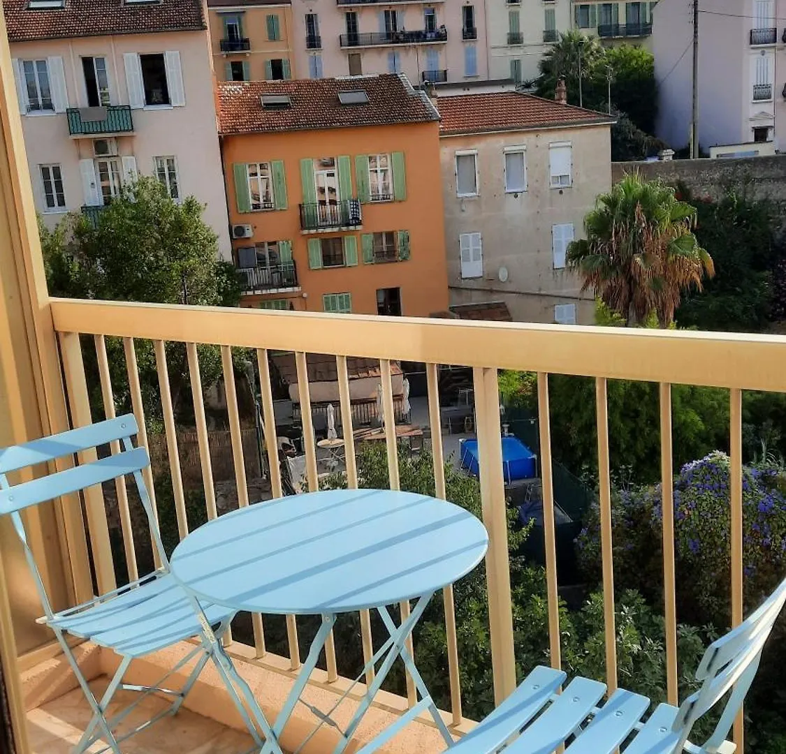 Sunny Mercury - Room In Apartment Cannes Homestay